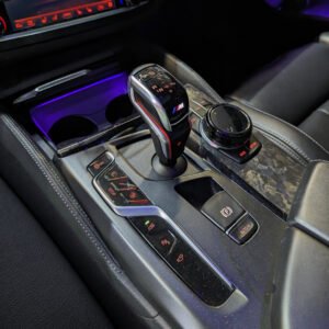 Wybierak ośmiobiegowej skrzyni M Steptronic w BMW M5 F90