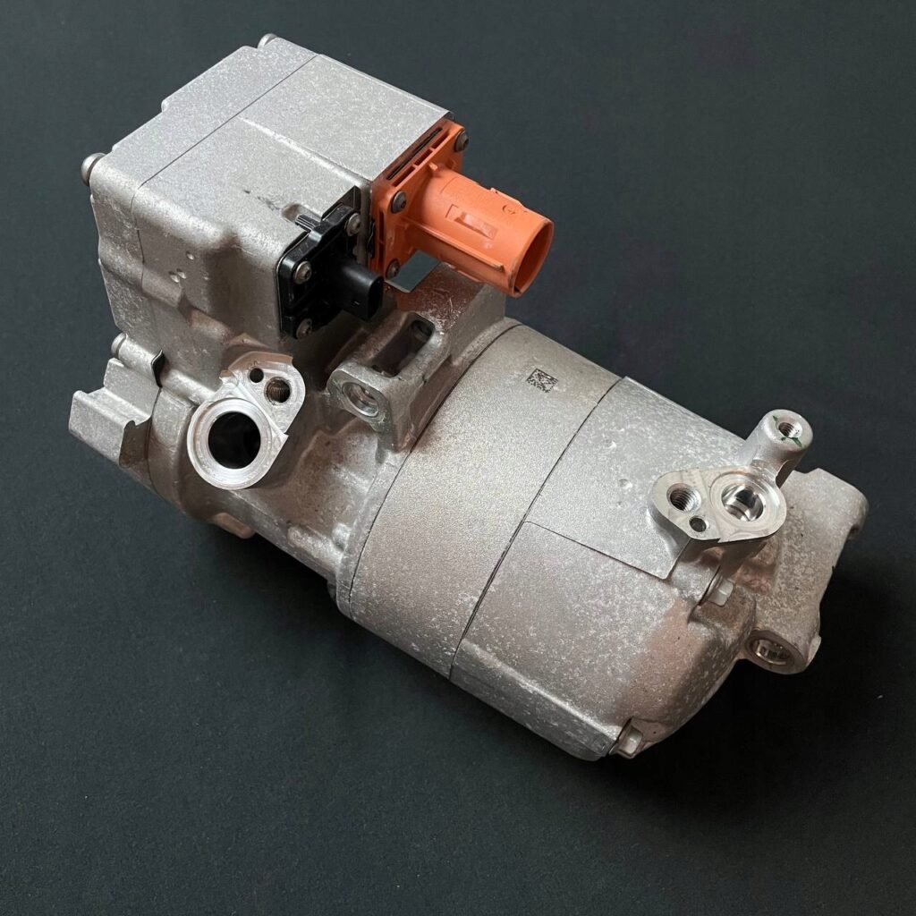 BMW 64525A84870 2′ U06, X1 U11, 7′ G70 ELEKTRYCZNA SPRĘŻARKA KLIMATYZACJI